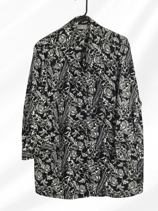 Kim Rogers Tops - Kim Rogers 3X Black White Floral Blouse Built In Tank